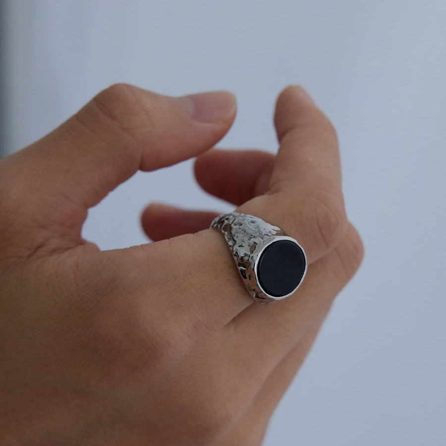 Majestic Obsidian Elegance