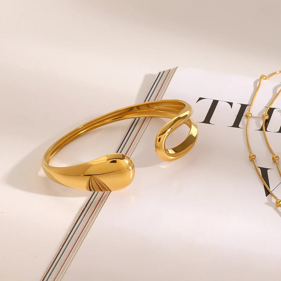 Nova Flow Wrist Cuff