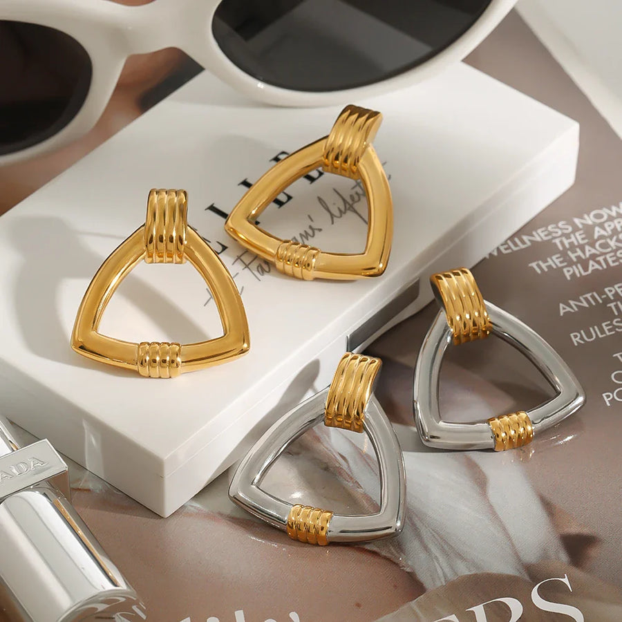 Chic Silver Geometric Elegance