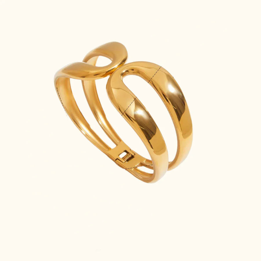 Striking Nava Bold Bracelet