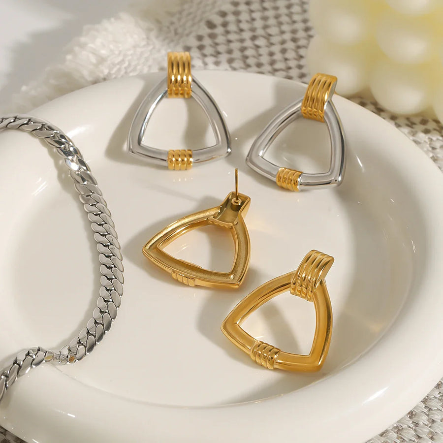 Chic Silver Geometric Elegance