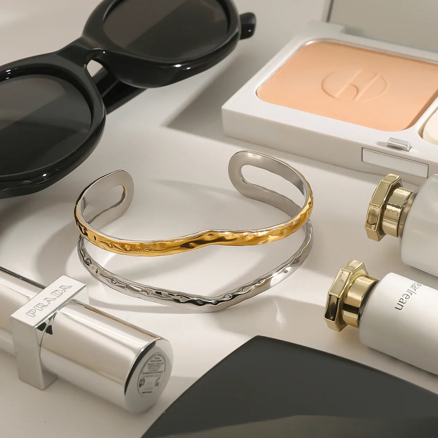 Chic Two-Tone Delight