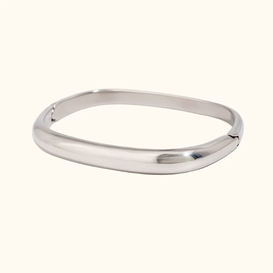 Elegant Silver Minimalist Bangle