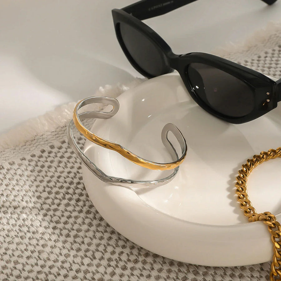 Chic Two-Tone Delight